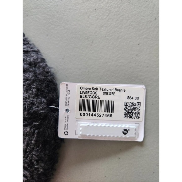 NWT Lululemon Ombre Knit Textured Beanie One size Black Gray main image 6